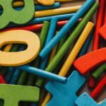 Vorschule: Spielerisches Lernen mit bunten Zahlen und Lernmaterialien