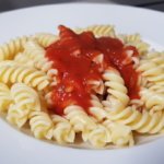 Ernährung Kochen für Kids / Immer das Gleiche auf dem Teller / Nudeln mit Sauce