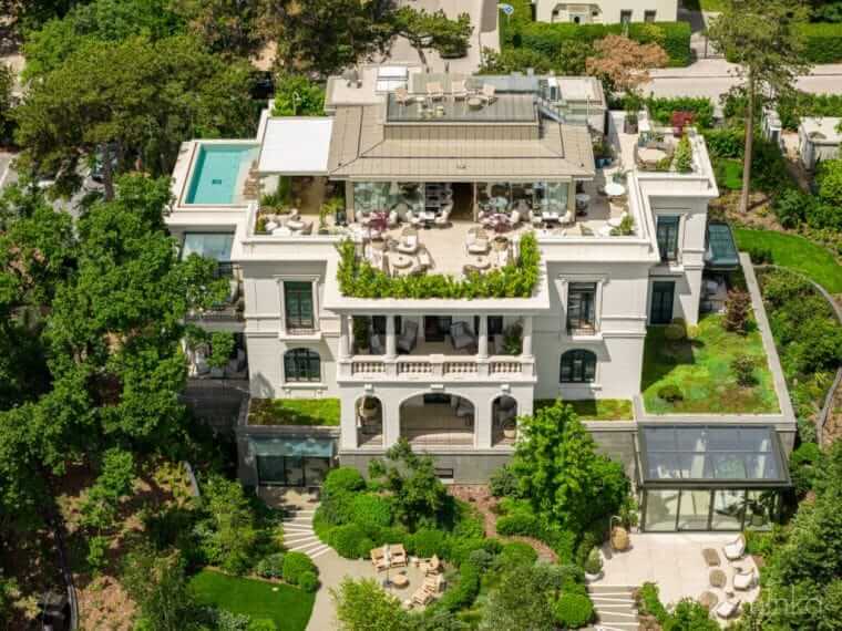 Petit Bois Füred – Wo Luxus auf Familienerlebnisse im Herzen des Balaton trifft Luxuriöses Boutiquehotel Petit Bois Füred am Balaton mit Rooftop-Terrasse, Pool und Gartenanlage